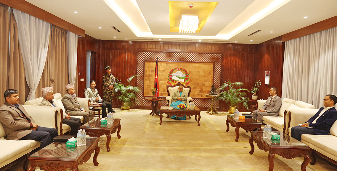 प्रधानमन्त्री कार्की र एमाले नेताबीच छलफल