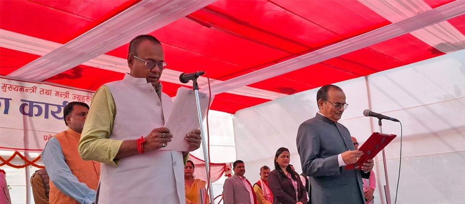 मधेश प्रदेशका नवनियुक्त मुख्यमन्त्री कृष्णप्रसाद यादवले पद तथा गोपनीयताको शपथ ग्रहण गरे