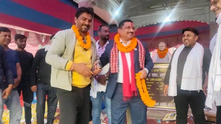 जनआवाजको पक्षमा उभिँदै अर्थमन्त्री यादव, राजविराजको रिले अनशनमा समर्थन