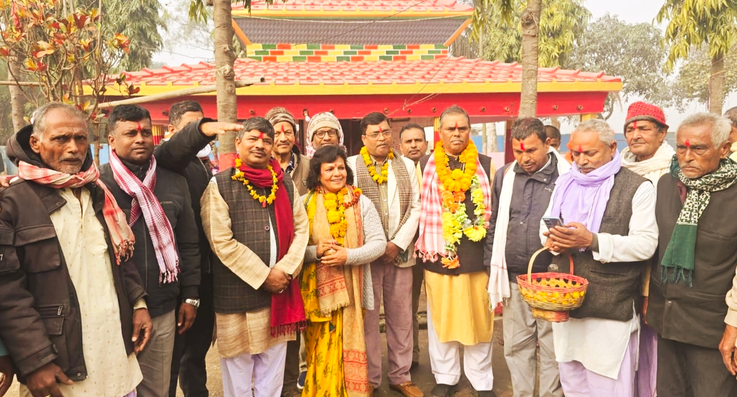 डाक्नेश्वरी मन्दिरमा पूजा गर्दै उपेन्द्र यादवले थाले चुनावी अभियान