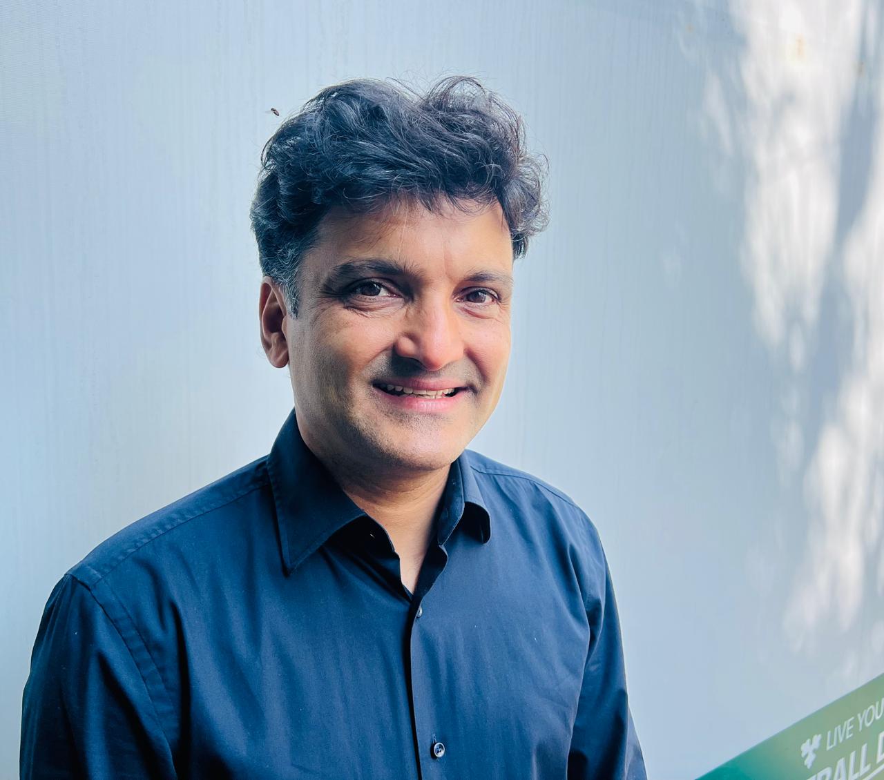 जर्मनीमा व्यवसायको उचाइ चुमेका टंक लम्साल अब कांग्रेसको केन्द्रीय राजनीतिमा